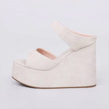 Tamanco Feminino de Camurça