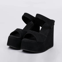 Tamanco Feminino de Camurça